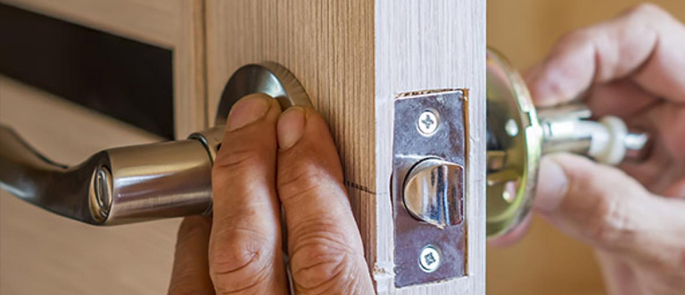 24 hour residential locksmith Crown Point West